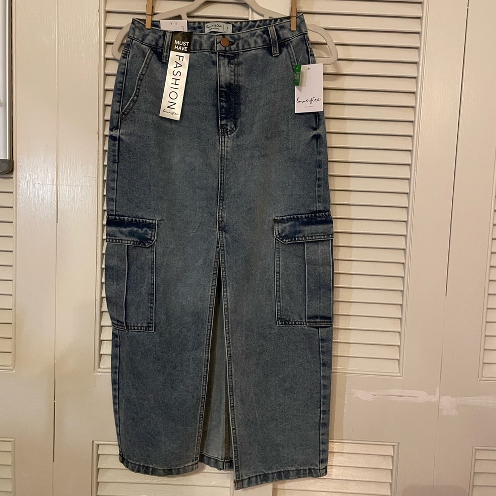 NWT Love Fire Cargo Midi Jean Skirt Size 3